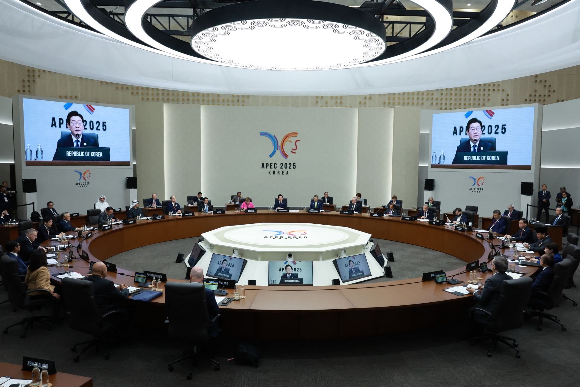 China Seeks Stable Ties with Canada and Japan as Global Trade Pressures Mount