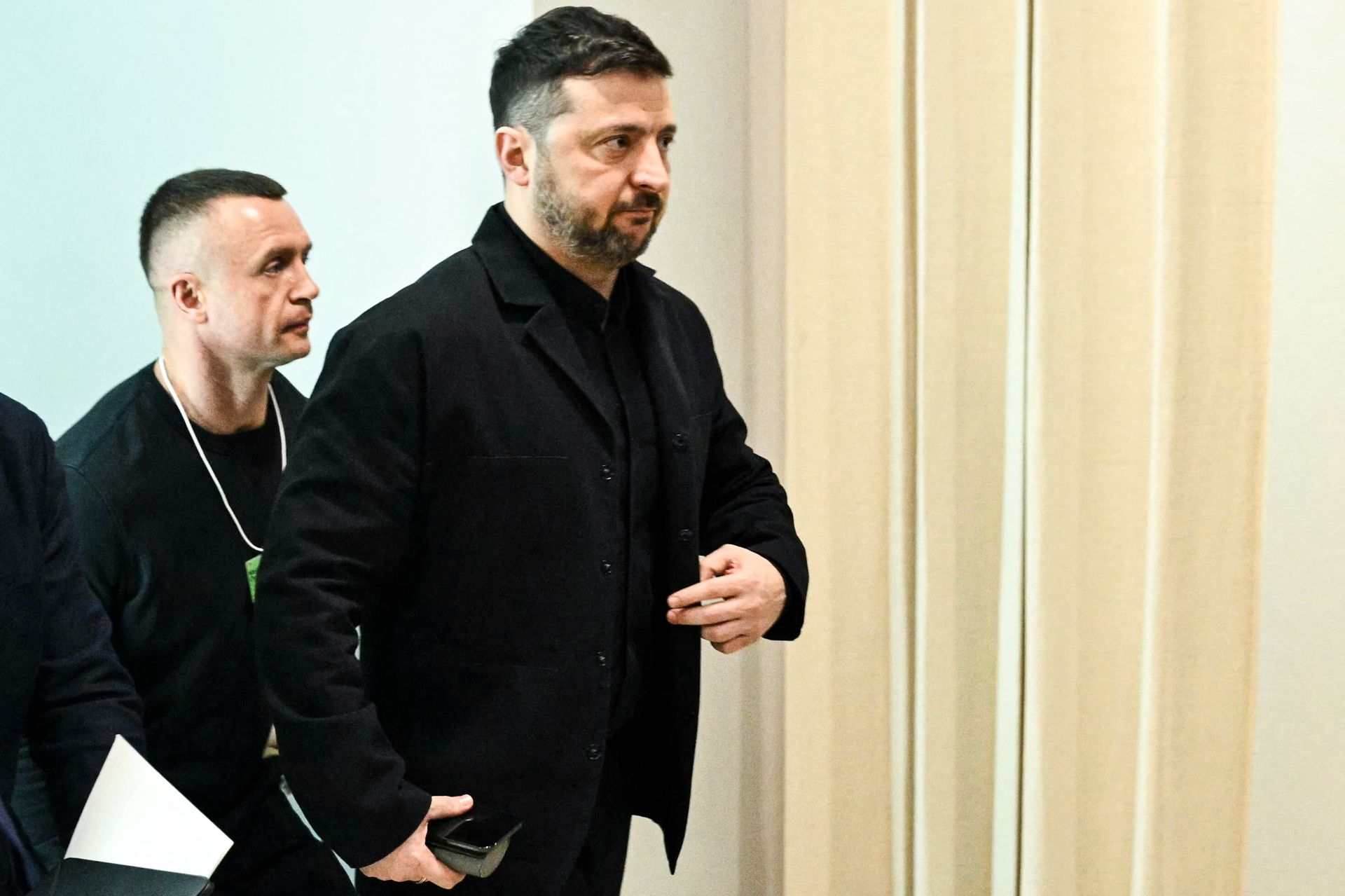 Zelensky évoque des discussions «trilatérales» Ukraine-Russie-États-Unis cette semaine aux Émirats