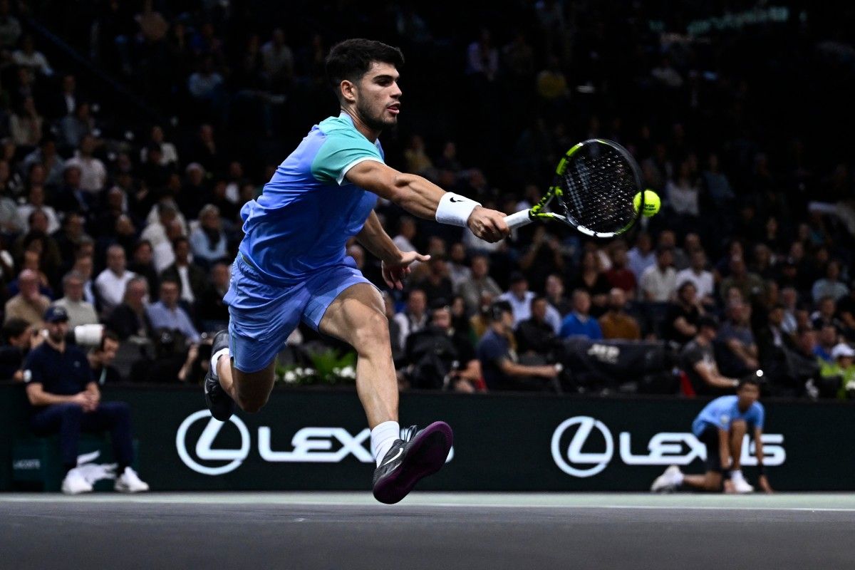 Alcaraz Suffers Paris Masters Shock as Race for Turin Heats Up