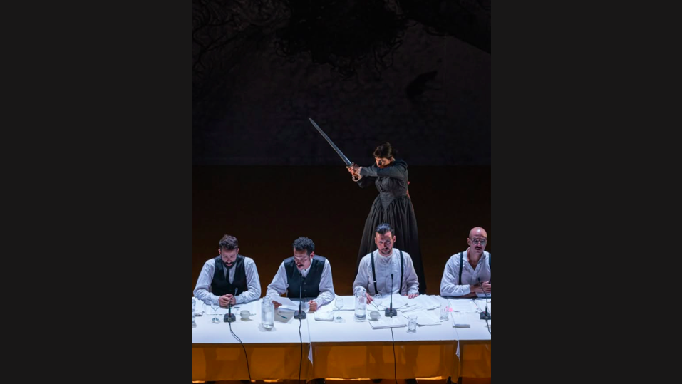 «The Brotherhood»: Carolina Bianchi s'attaque aux solidarités masculines