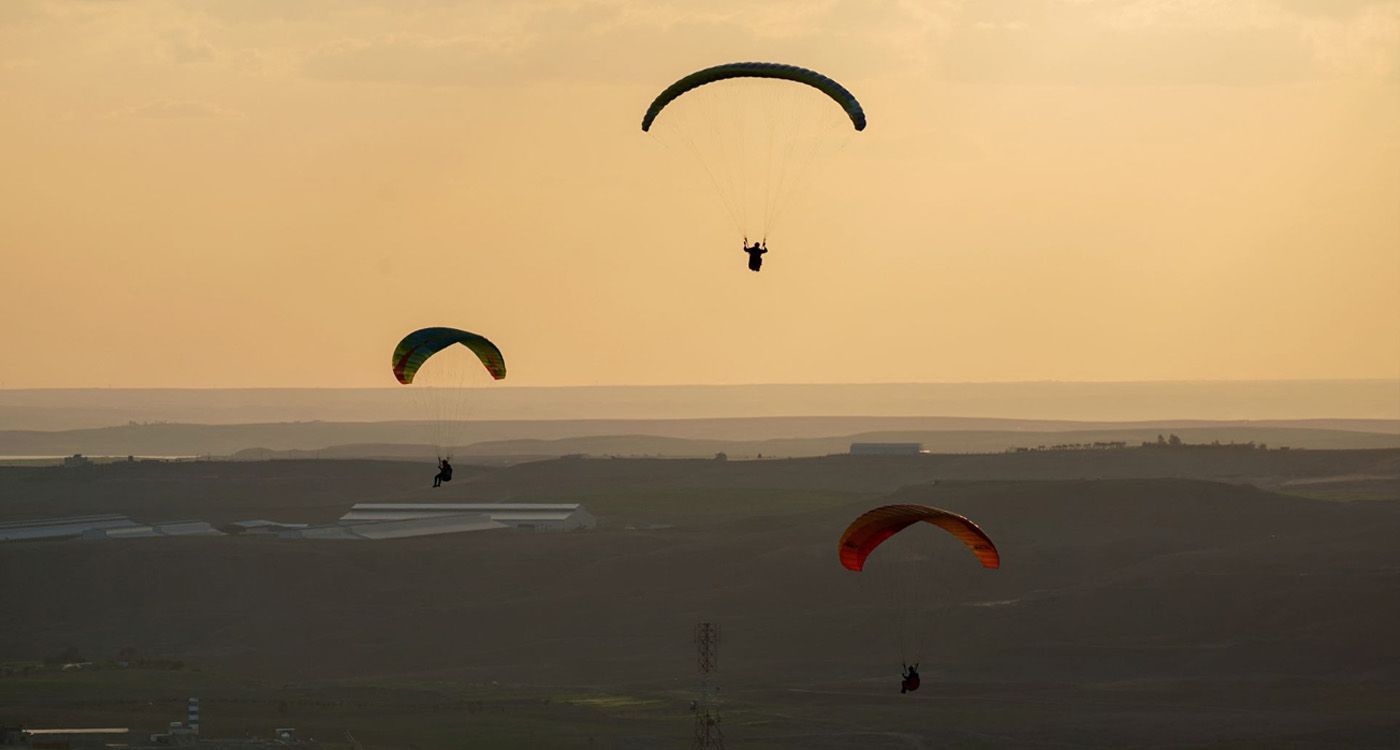 Après Jounieh, un nouvel accident de parapente à Jbeil