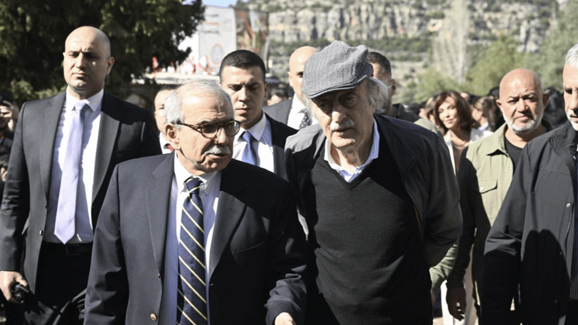 Lebanese Leaders Call for Calm Amid Syria’s Deepening Crisis