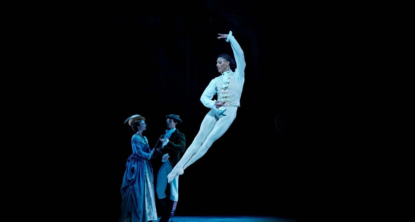 Guillaume Diop, premier danseur étoile noir de l’Opéra, honoré par le musée Grévin