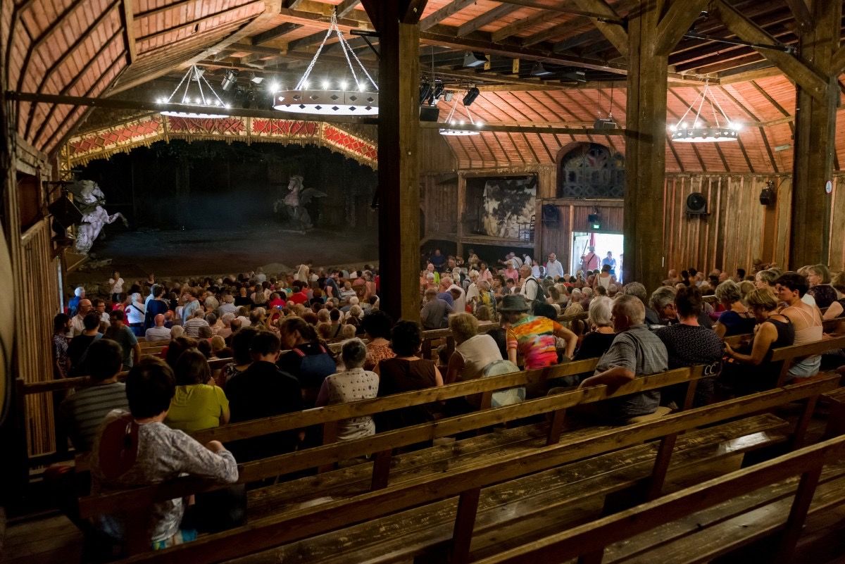 Magie théâtrale dans les Vosges en pleine nature