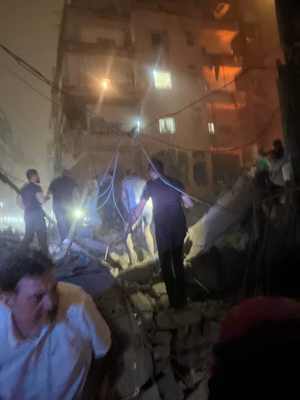 22 Killed and 117 Injured in Israeli Double Raid on Beirut