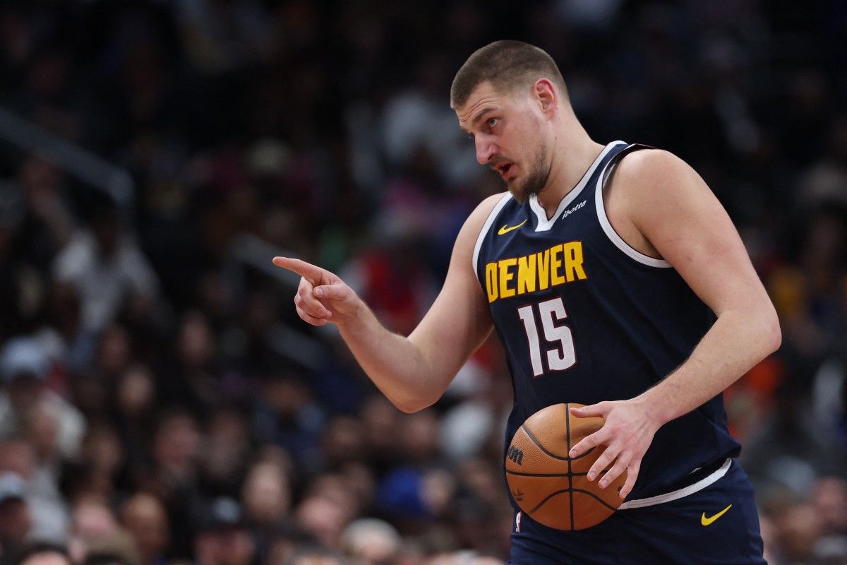 Jokic Erupts Again as Denver Rout Hawks, Heat Stun Cavs