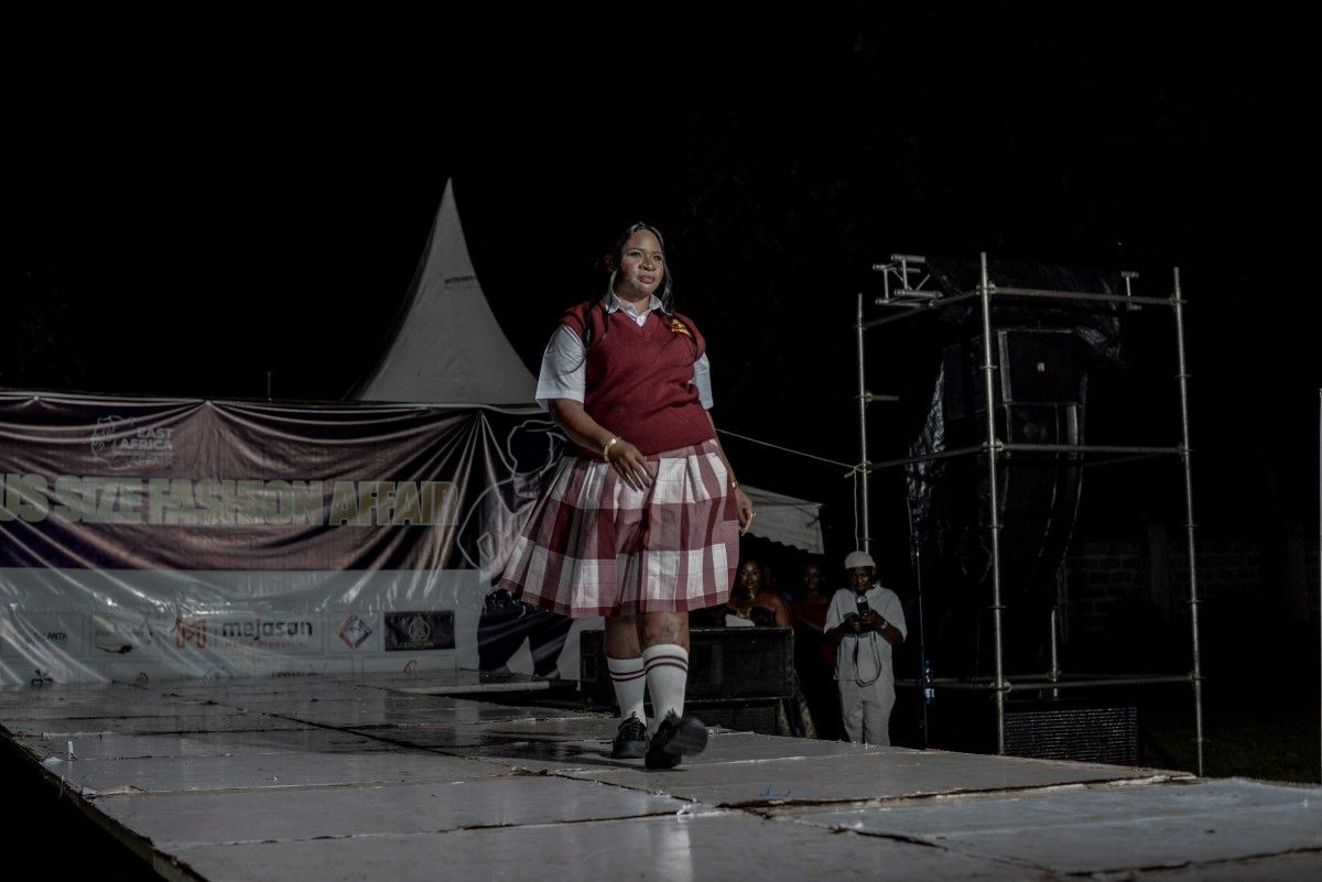 Défilé au Kenya: la mode grande taille en majesté