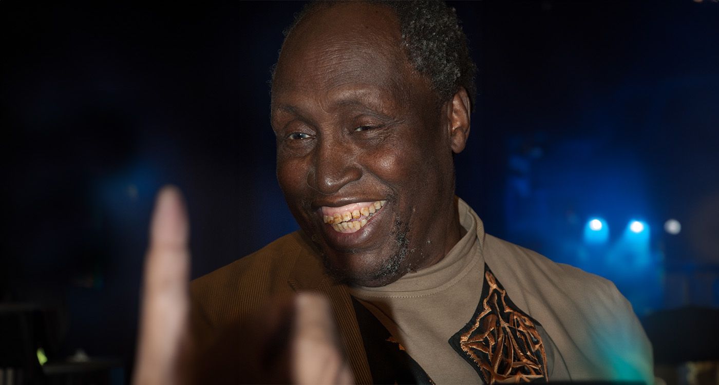 Ngugi wa Thiong'o est mort: voix libre, plume kikuyu, conscience d’un peuple