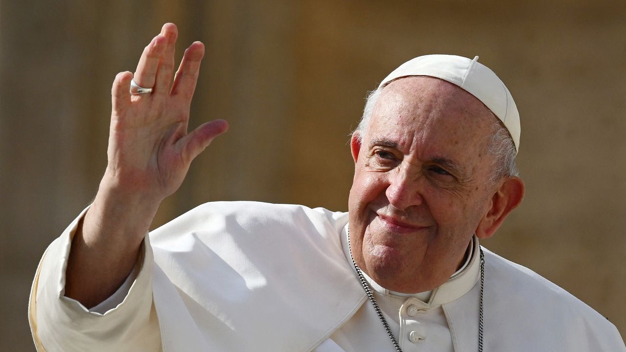 Pope, Whose Health is Improving, 'Slept Well'