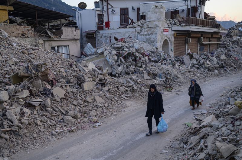 6.1-Magnitude Quake Hits Western Turkey