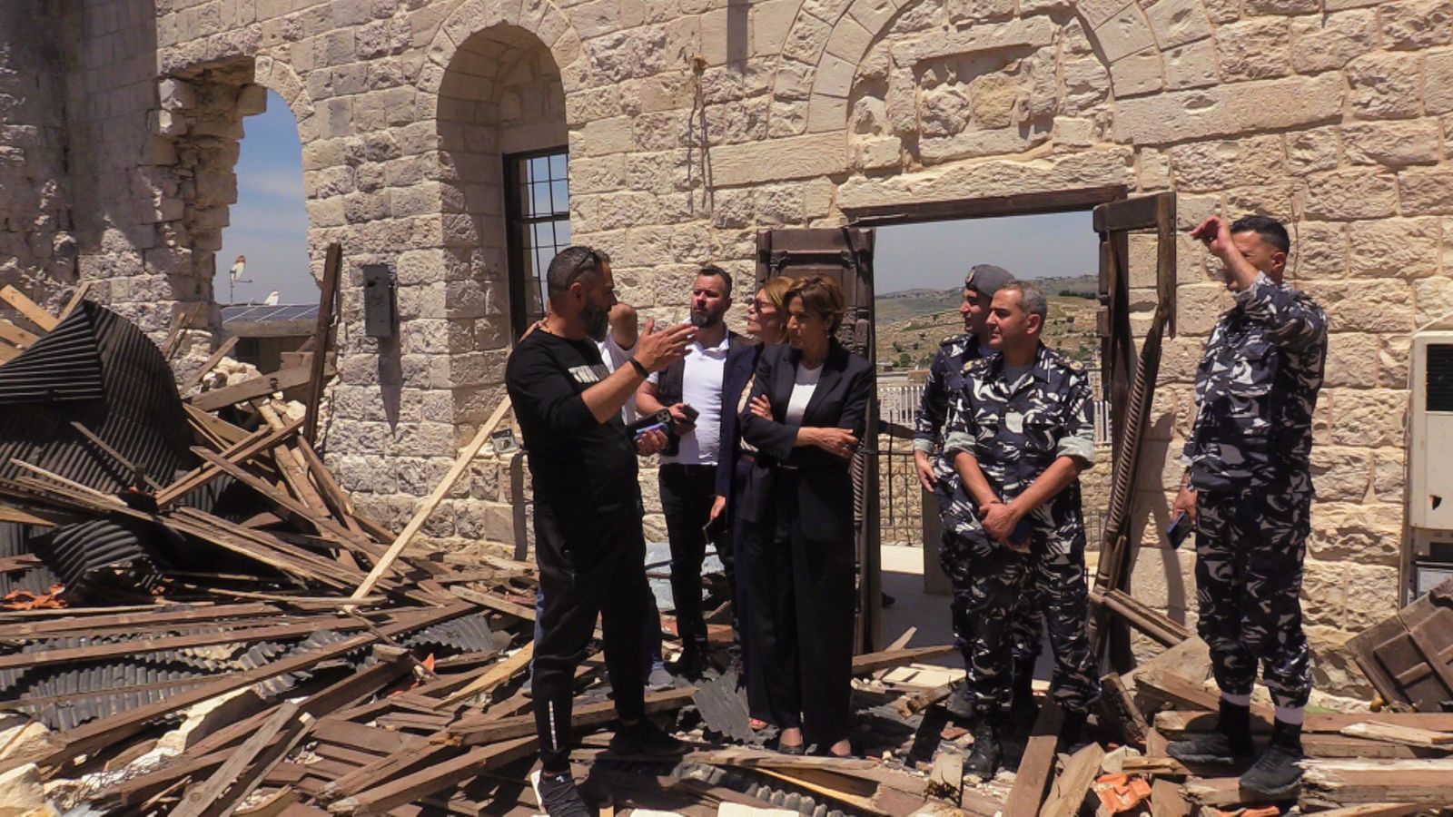 Liban-Sud: plus de 8.000 hectares détruits, selon la ministre de l’Environnement