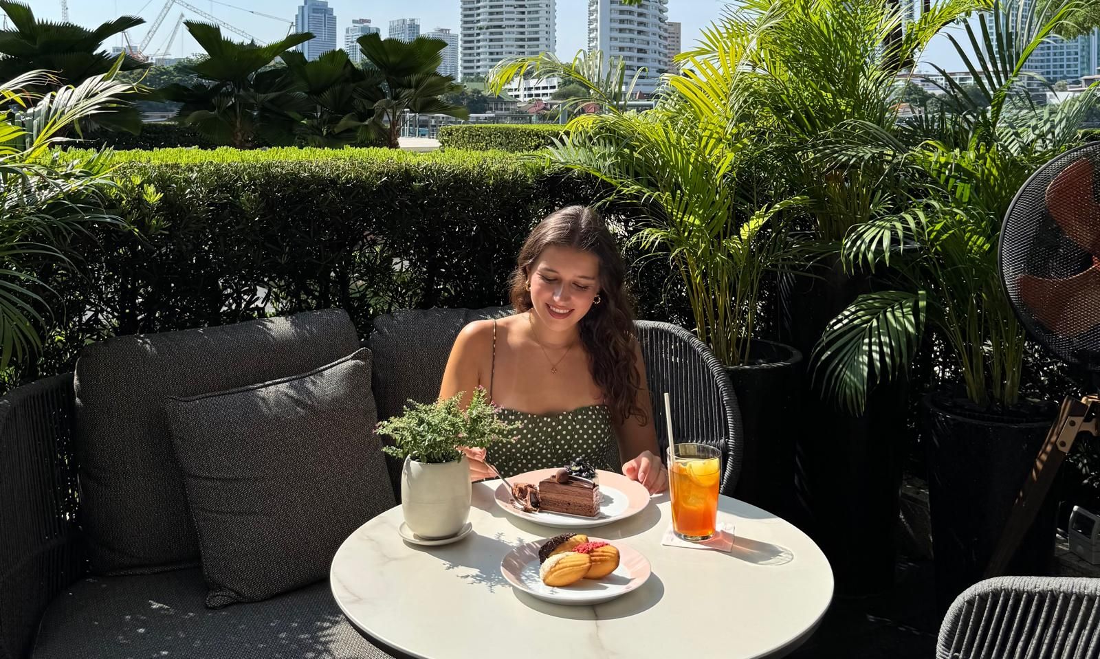 Estelle, celle qui «vous guide» dans les rues de Paris