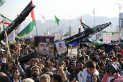 Houthis, Yemen Government to Exchange Nearly 3,000 Prisoners: Officials