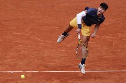 Alcaraz Eyeing History in French Open Final Against Zverev