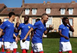 Mondial-2026/qualifications: Rabiot, écarté à l'OM mais incontournable en Bleu