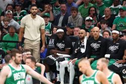 Play-offs NBA: Boston et Cleveland mènent 2-0, Houston recolle à Golden State