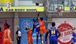 Basket : Riyadi fait la loi à Mezher et flirte avec la finale