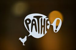 Pathé ouvre son capital à 20 % à la famille Saadé