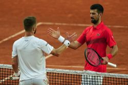 Roland-Garros: Sinner et Gauff en maîtrise, Djokovic au forceps