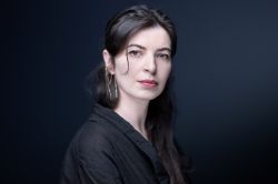 À Avignon, Antigone crie pour les enfants placés