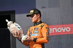 F1: vainqueur en Hongrie, Norris offre à McLaren une 200e victoire en GP devant Piastri