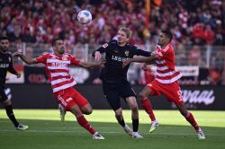 Foot: l'Allemand Woltemade (Stuttgart) rejoint Newcastle en pleine saga Isak