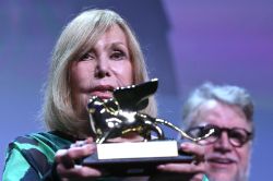 Kim Novak, l’indocile d’Hollywood, couronnée d’un Lion d’or à Venise