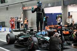 F1: Russell s'offre une première pole à Singapour devant Verstappen