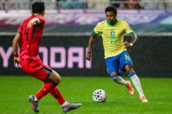 Foot: le Brésil écrase la Corée du Sud, avec un doublé de la pépite Estevao