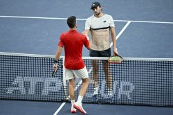 Tennis: le Monégasque Valentin Vacherot bat Novak Djokovic et se hisse en finale à Shanghai