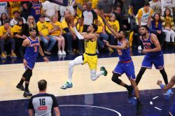 NBA: «prince Hali» tourmente les Knicks et rapproche Indiana de la finale