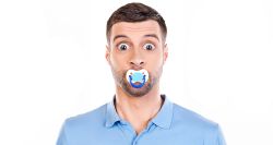 Pouce, tétine et autres bouées de sauvetage pour naufragés adultes 