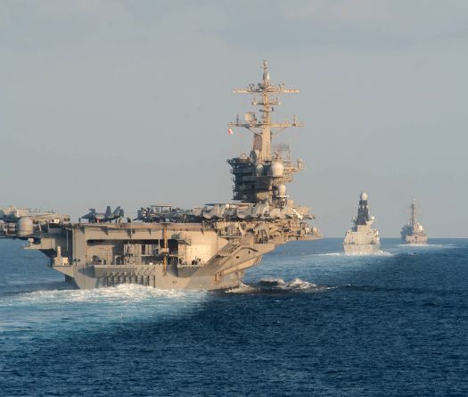 Face à l’Iran, Washington renforce son dispositif militaire