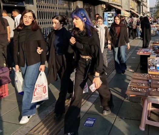 Iran Is Suffocating, and the Authorities Finally Say It