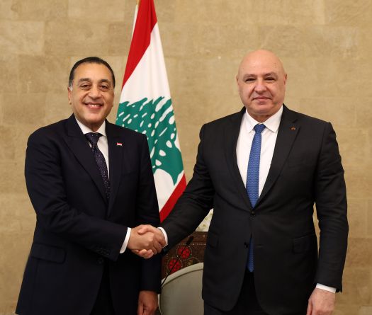 Egyptian PM Pledges Full Support to Lebanon