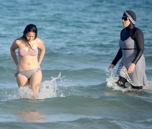 Syria Decrees Full Body Swimwear for Women on Public Beaches