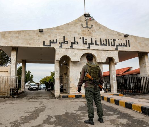 Syria Forces Carry out Operation against Pro-Assad Fighters in Tartus