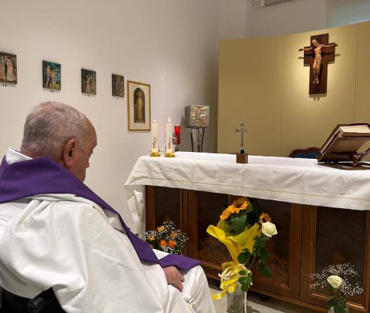 Pope Seen Praying from Hospital Chapel in photo Released by Vatican