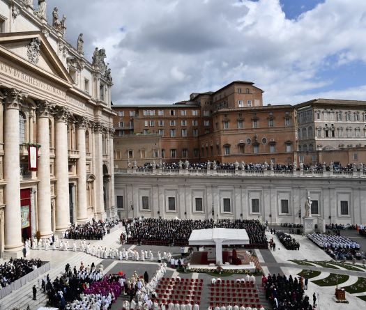 Leo XIV's Inauguration Mass Begins in St. Peter's Square