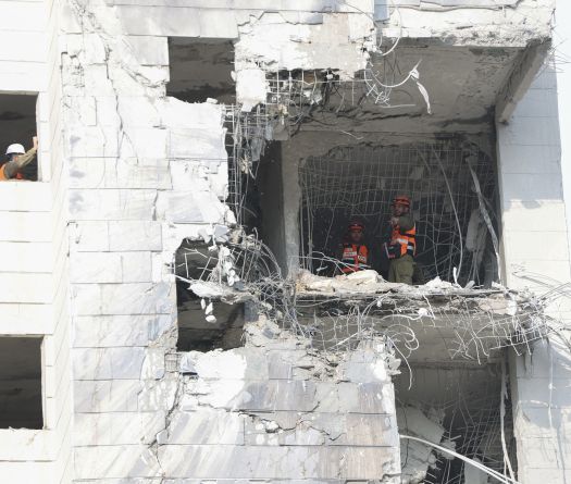 Iran Launches Mass Missile Strike on Israeli Cities 