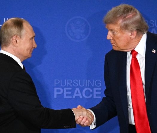 Trump and Putin End Summit Without Ukraine Deal