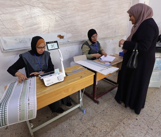 Iraqi Voters Turn Out in Numbers as Region Watches On