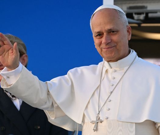 Pope Leo XIV Arrives in Turkey on First Foreign Mission of His Papacy