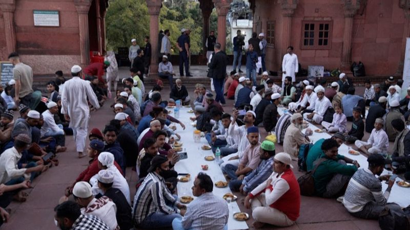 Ramadan Around the World: How Muslims Break Their Fast